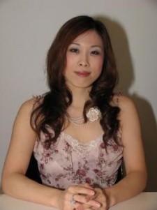 山根綾乃