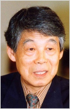 間宮芳生