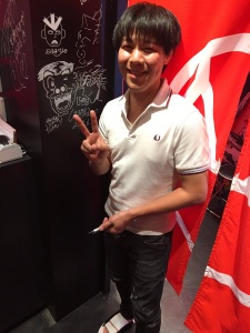 島袋光年