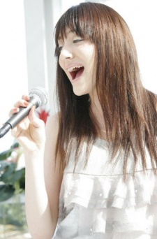 斯蒂芬妮·野野下·托帕里恩