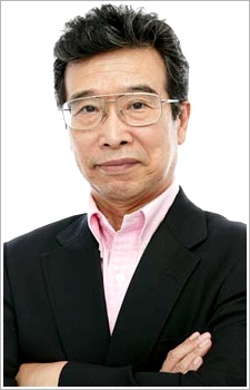 田中亮一