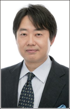 里內信夫