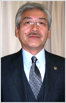 石波義人