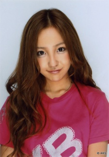 板野友美