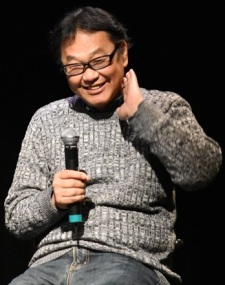 石踴宏