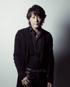 河村隆一