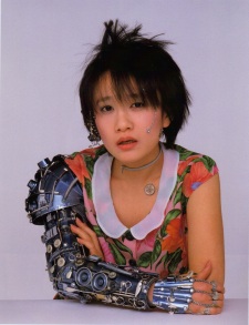 戸川純