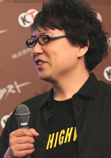高津幸央