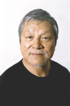 山谷初男