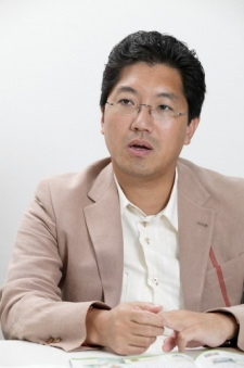中裕司